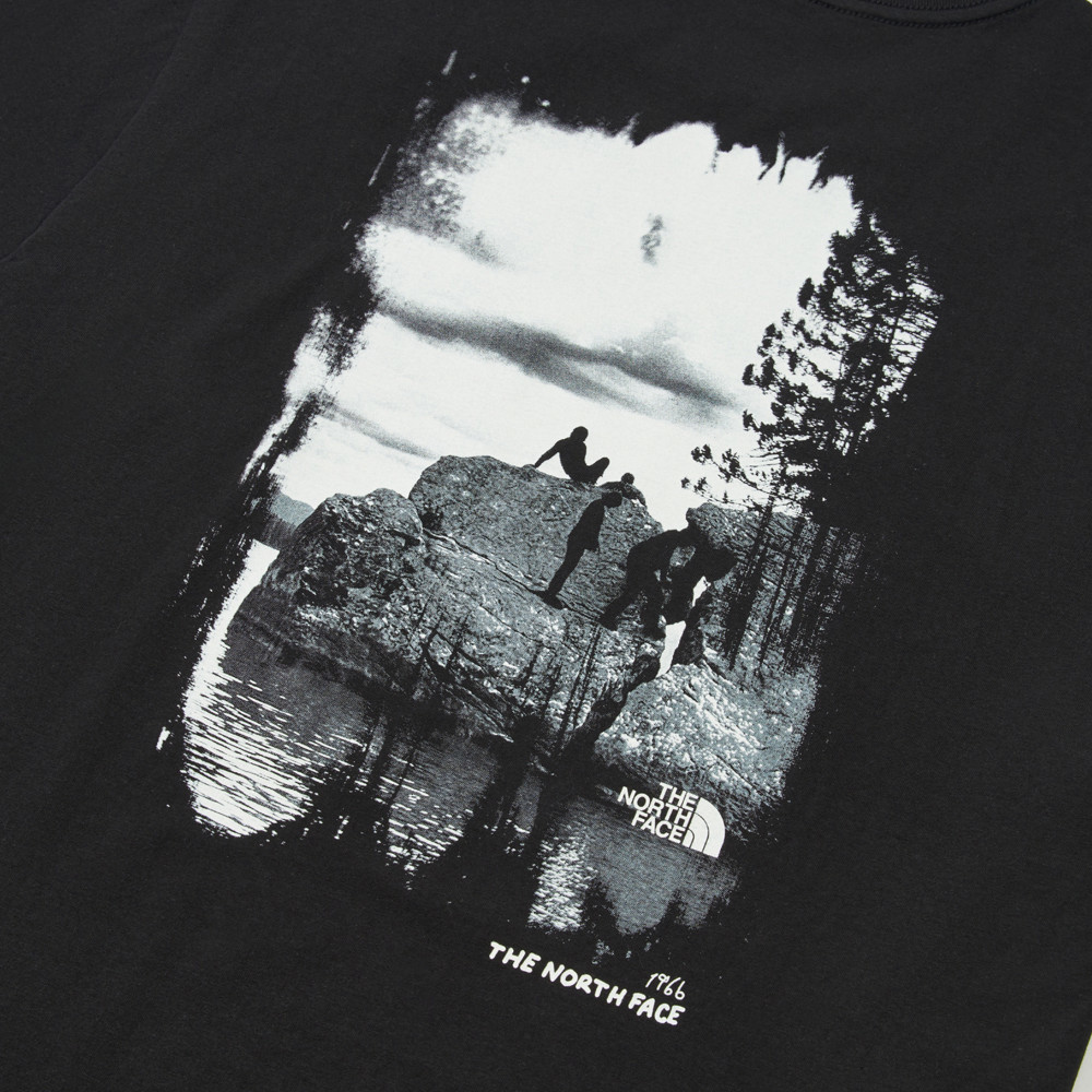 The North Face北面男款黑色概念性印花短袖T恤｜8E9FJK3