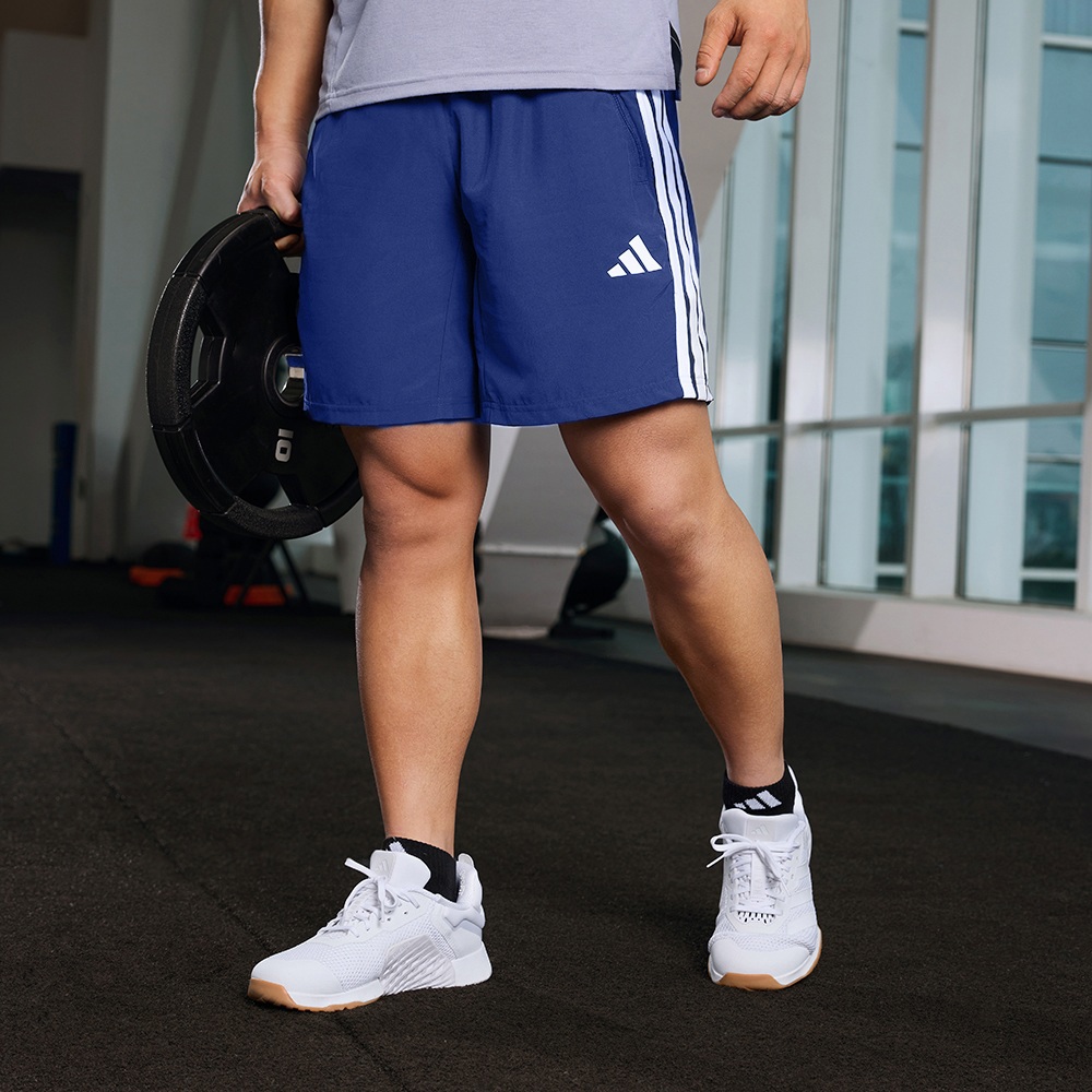 ESSENTIALS TRAINING 運動短褲