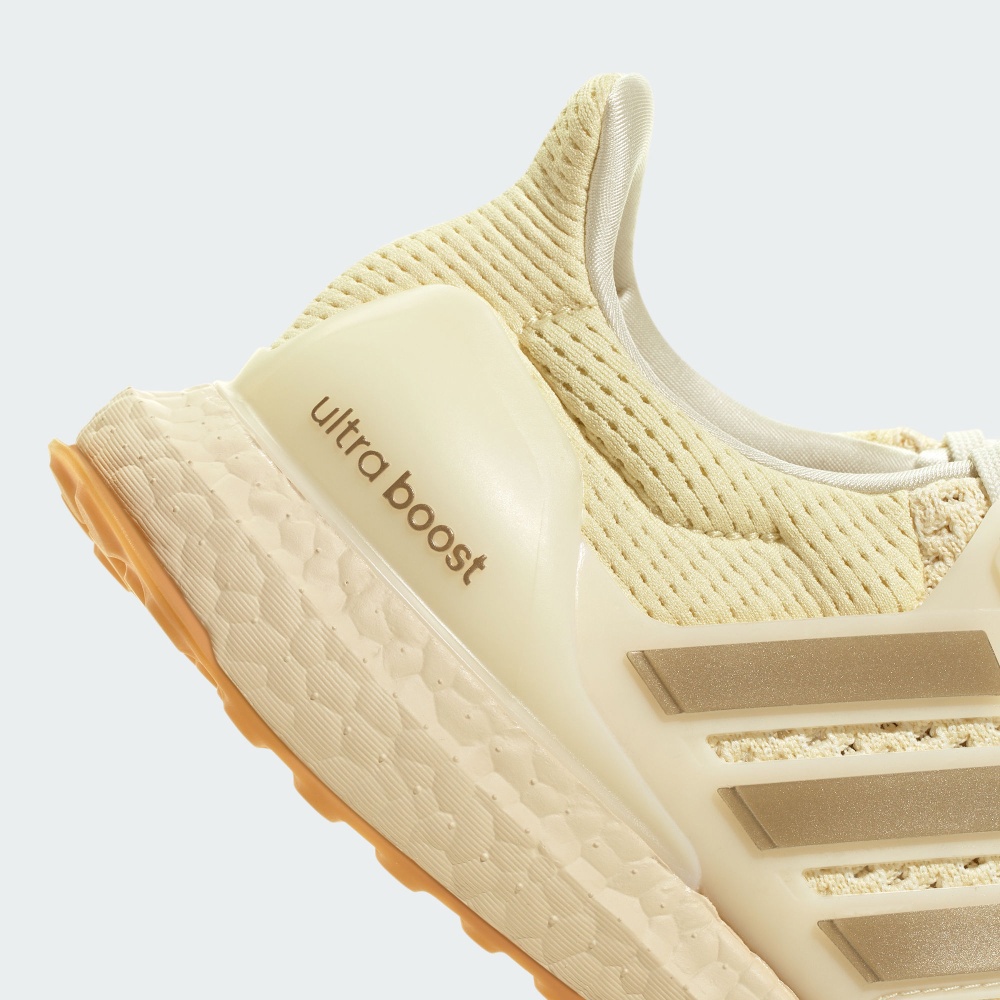 ULTRABOOST 1.0 跑鞋