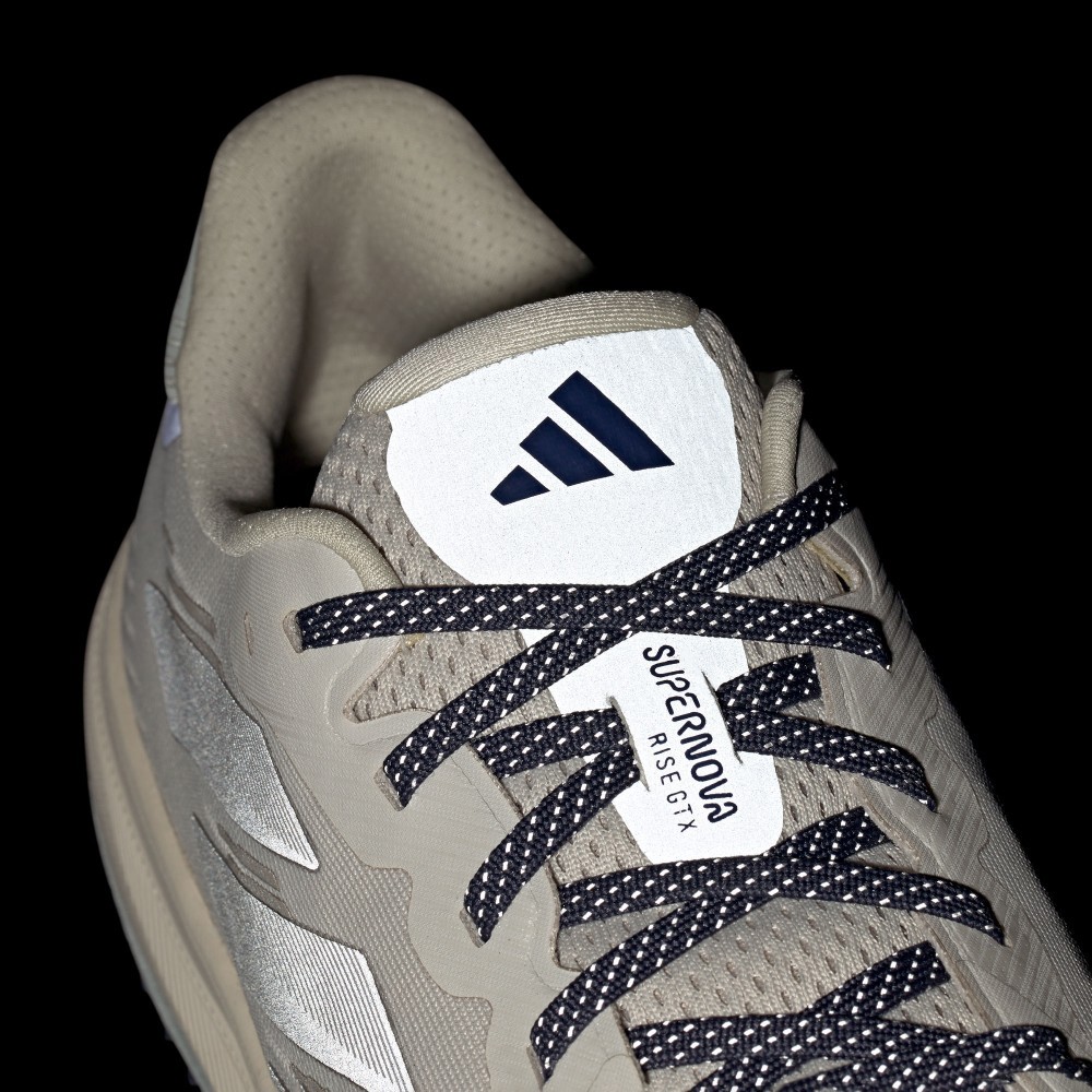 SUPERNOVA RISE GTX 跑鞋