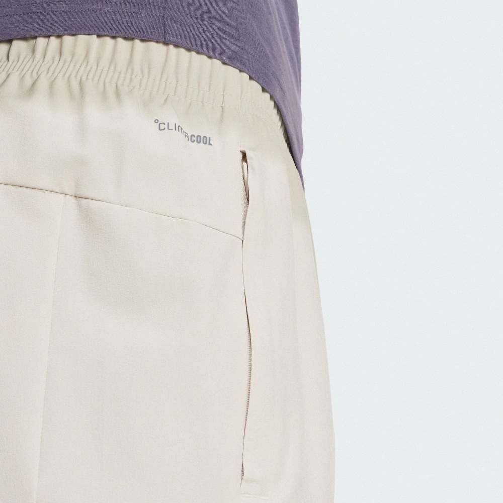 ESSENTIALS 運動短褲