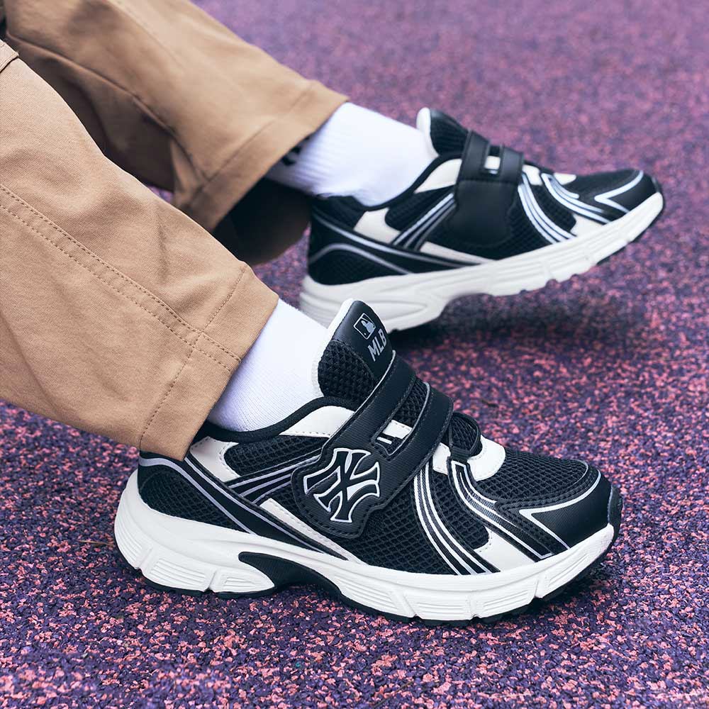 MLB KIDS 休閒鞋 童鞋 Track Runner系列 紐約洋基隊 (7ARNCB75N-50BKS)