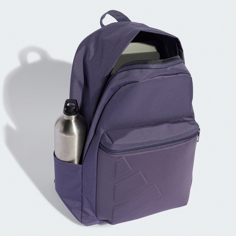 ESSENTIALS 後背包