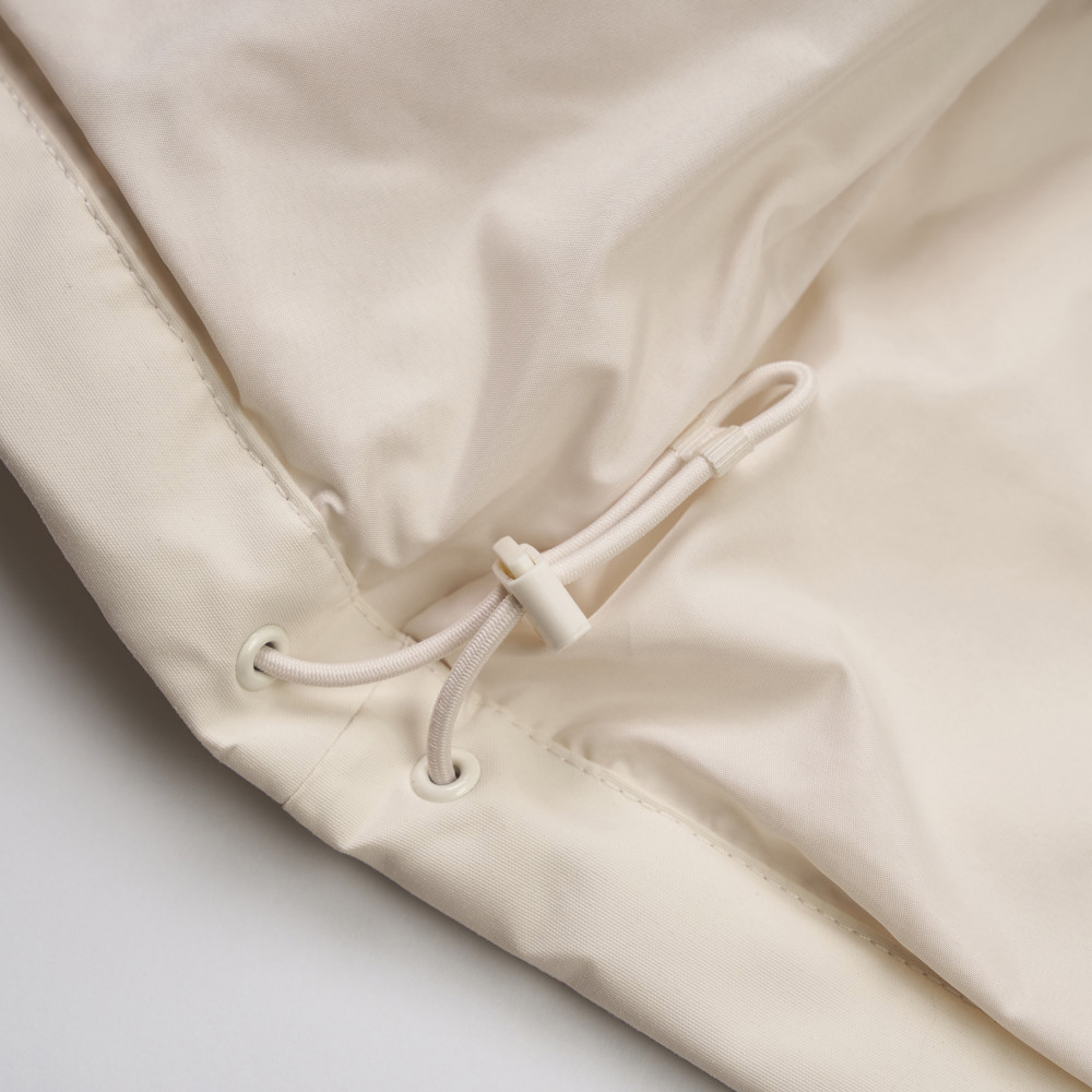 The North Face北面男款米白色DryVent防水透氣衝鋒衣｜8DXJQLI