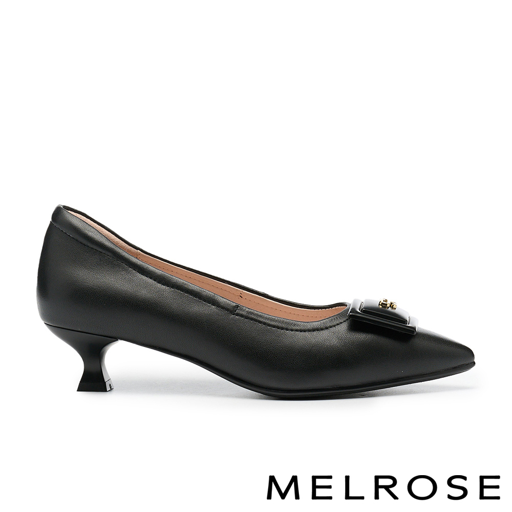 MELROSE 美樂斯 復古典雅金飾方釦全真皮尖頭低跟鞋－黑