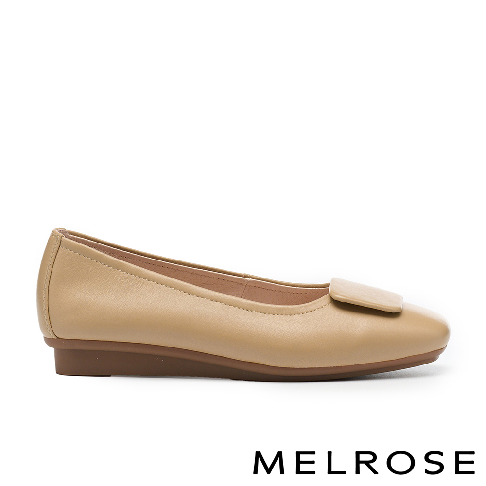 MELROSE 美樂斯 簡約典雅純色方釦全真皮楔型方頭低跟鞋－杏