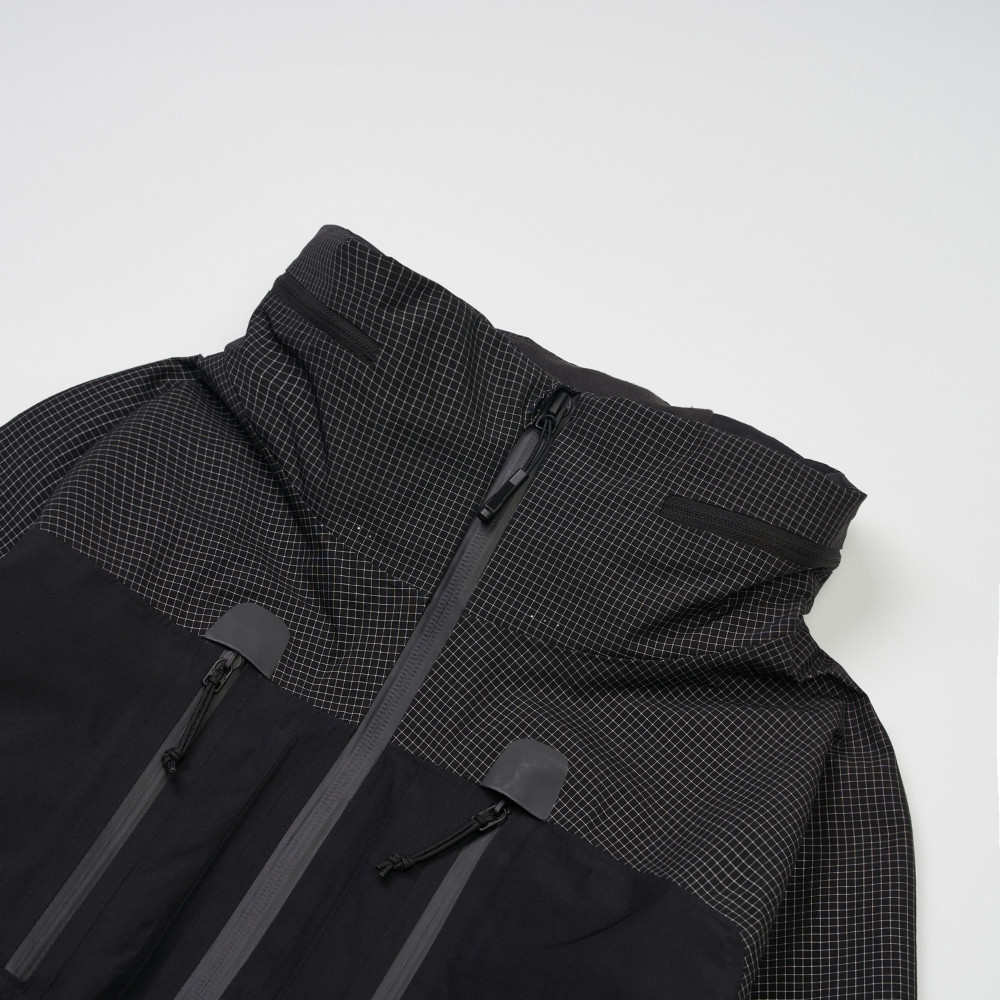 The North Face北面女款黑色Gore-Tex防水透氣衝鋒衣｜8EWQJK3