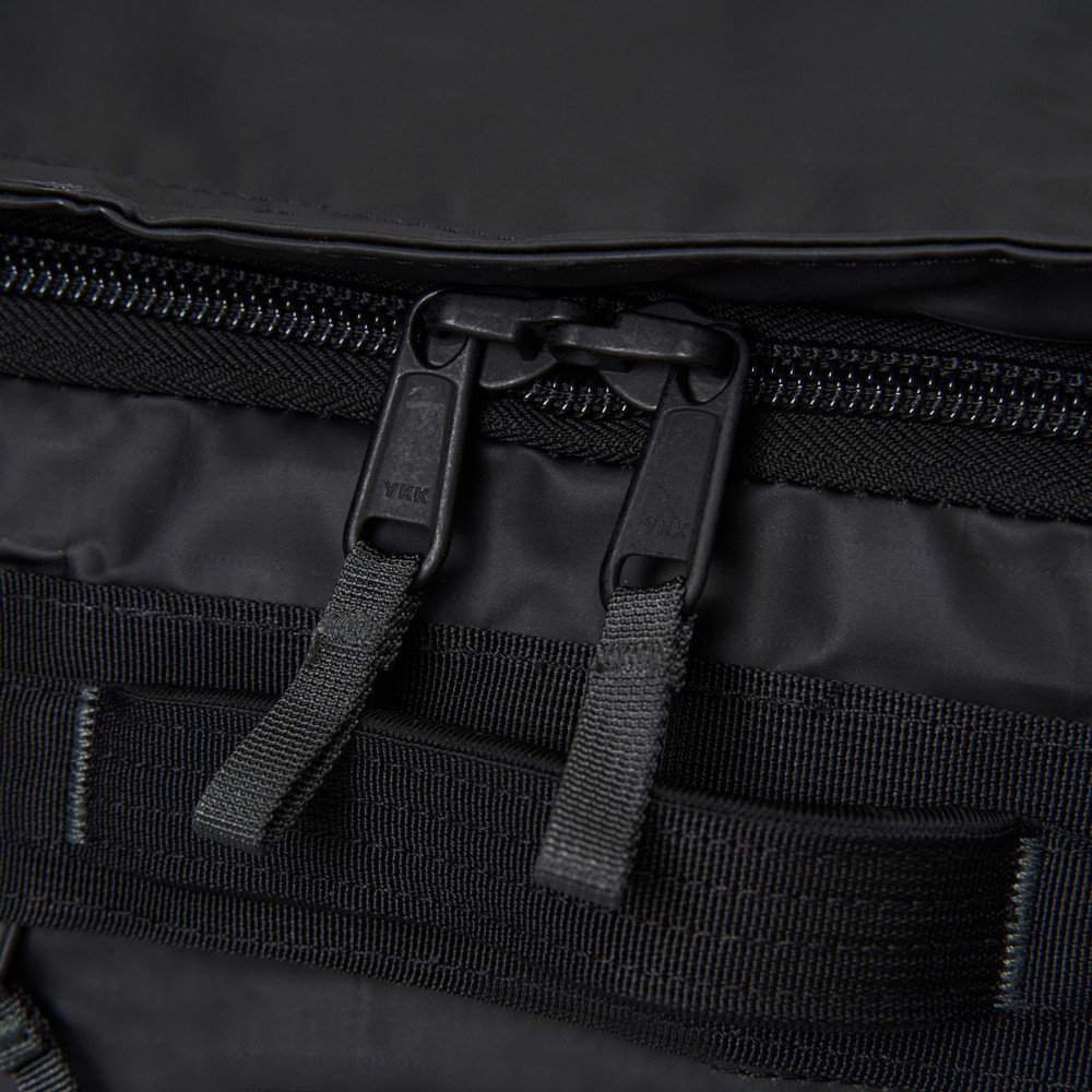 The North Face北面男女款黑色DWR防潑水旅行包｜52RQKT0