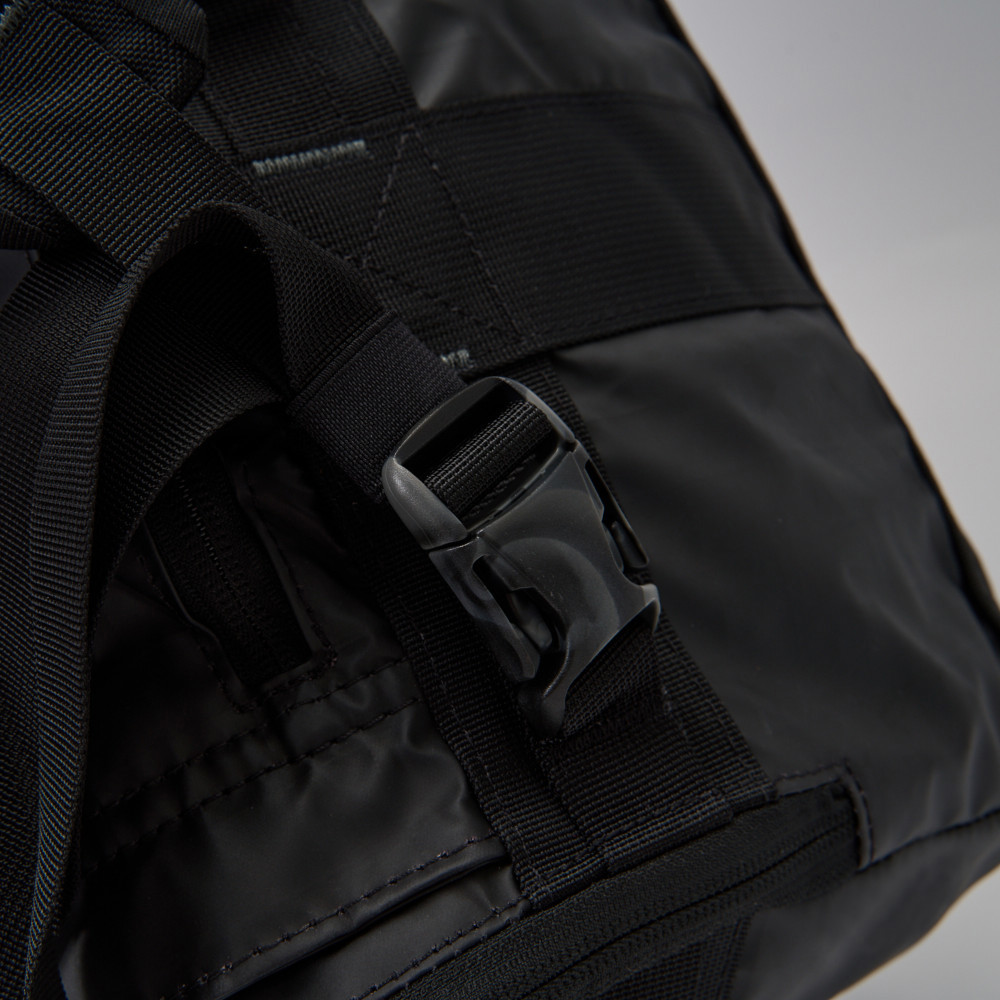 The North Face北面男女款黑色DWR防潑水旅行包｜52RQKT0