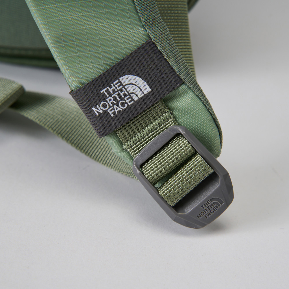The North Face北面男女款綠色DWR防潑水休閒後背包｜52SWD5M