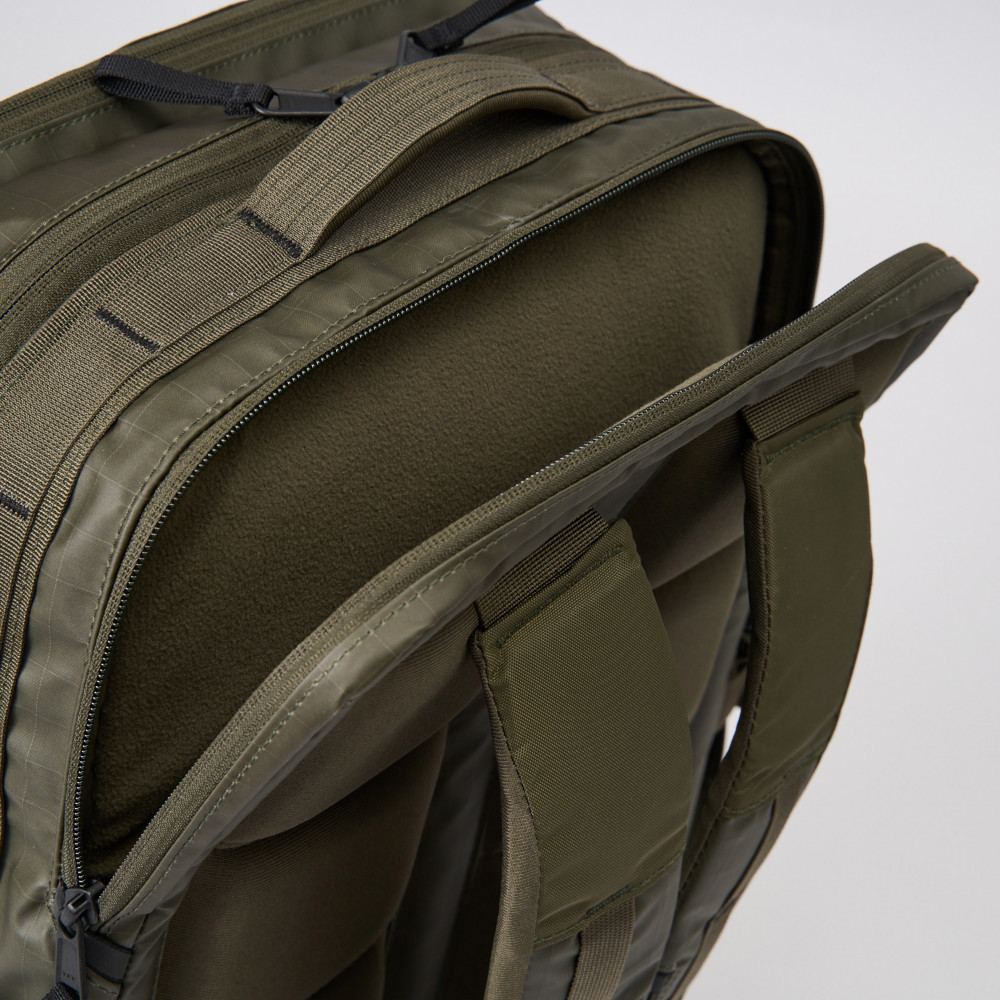 The North Face北面男女款綠色DWR防潑水休閒後背包｜81DM4WC