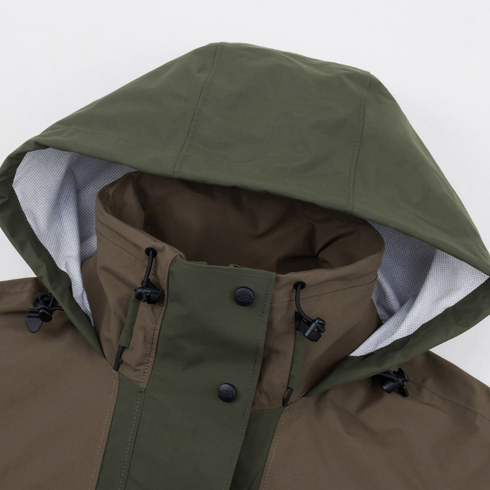 UE女款綠色DRYVENT防水衝鋒衣｜8E6S0QP