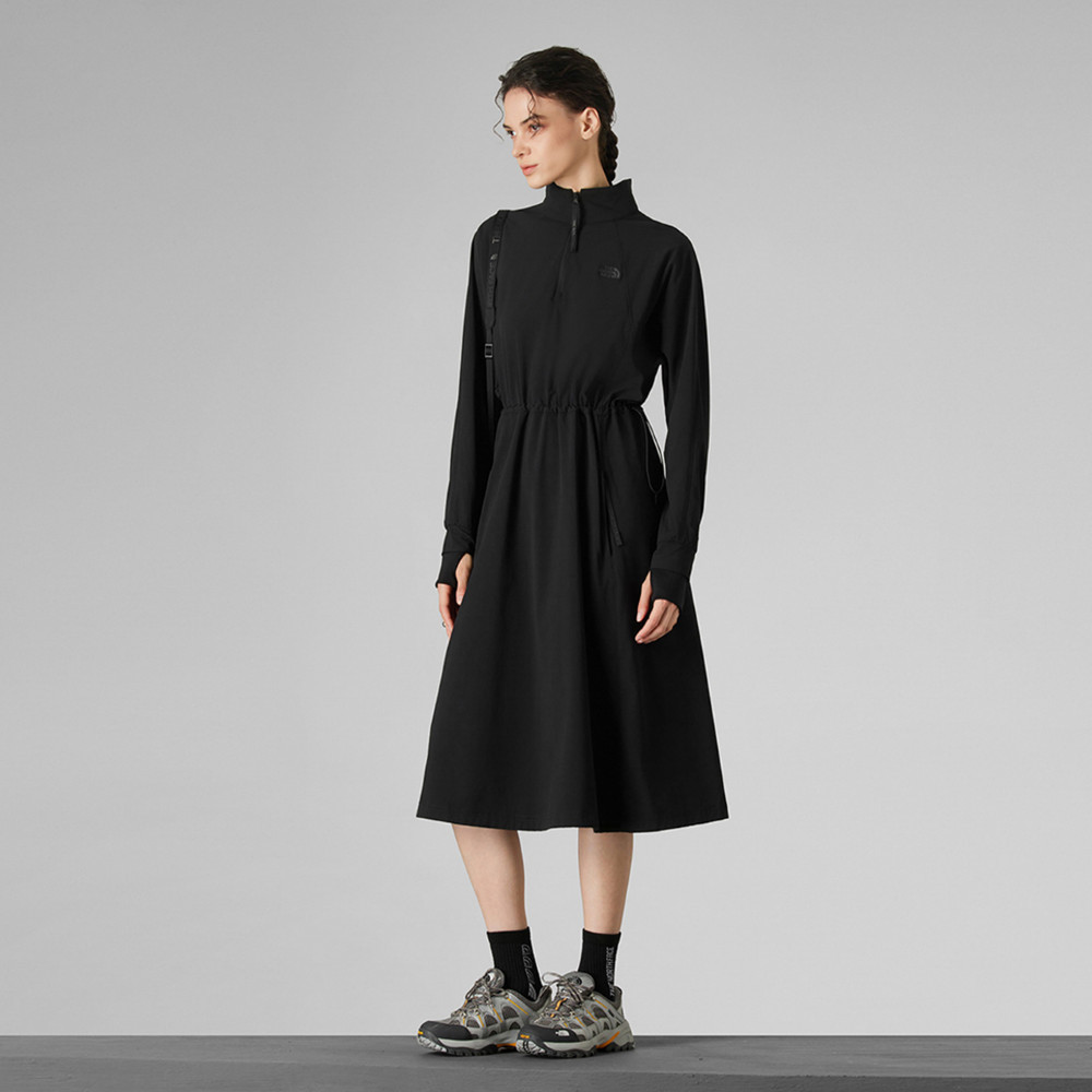 UE女款黑色DWR防潑水長裙｜8E6TJK3