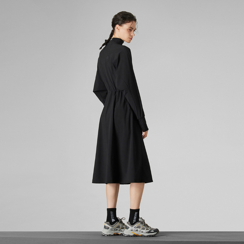 UE女款黑色DWR防潑水長裙｜8E6TJK3