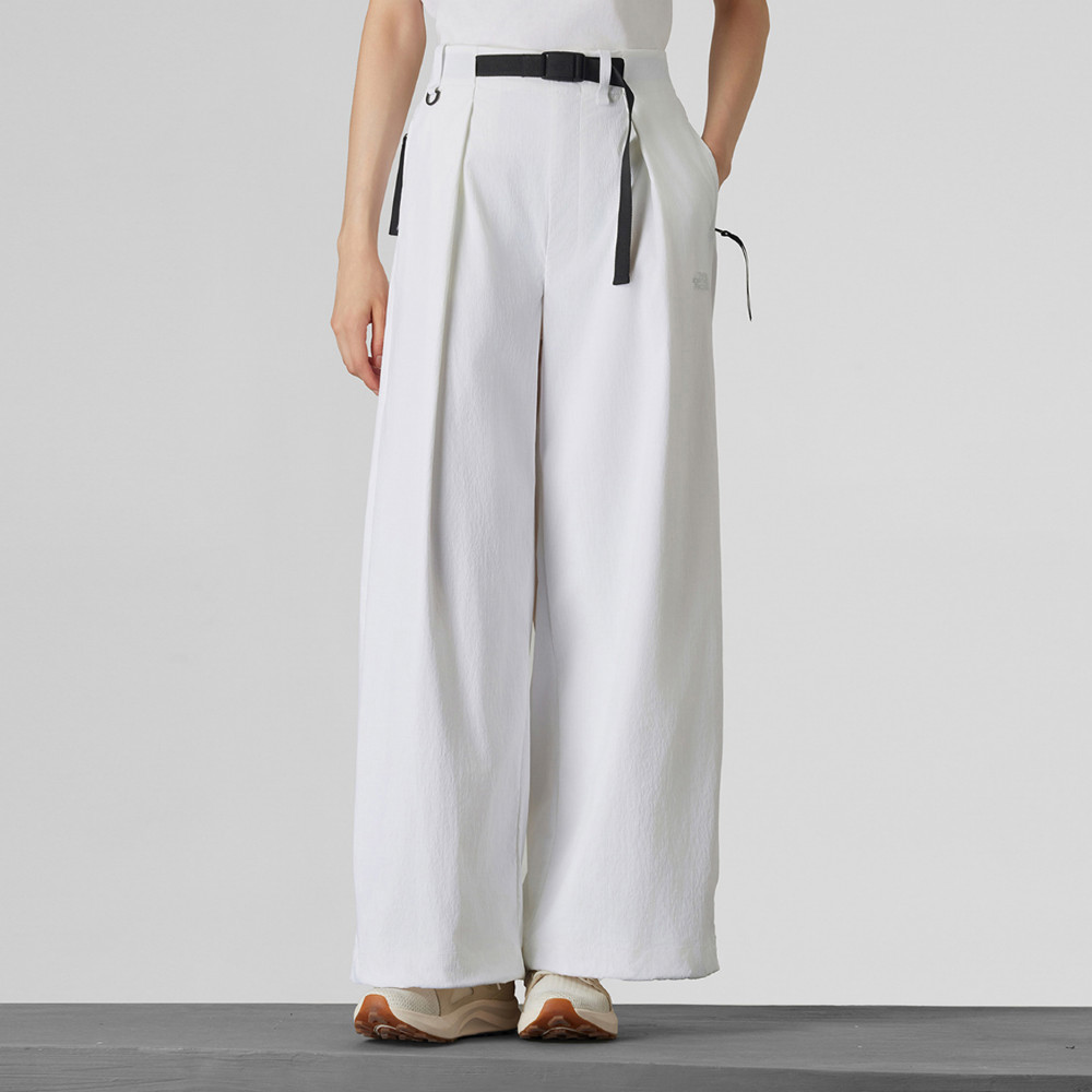 UE女款白色DWR防潑水休閒長褲｜8E6UFN4
