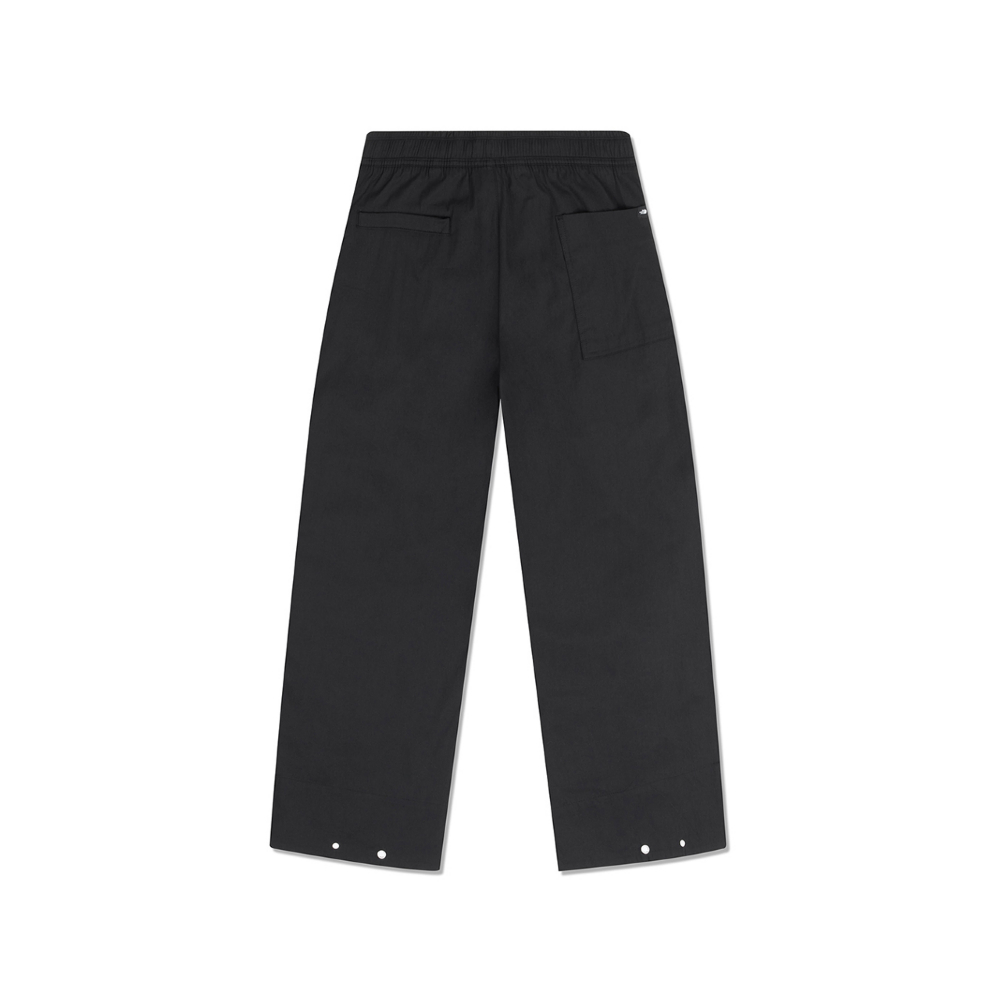 UE男款黑色DWR防潑水休閒長褲｜8E4RJK3