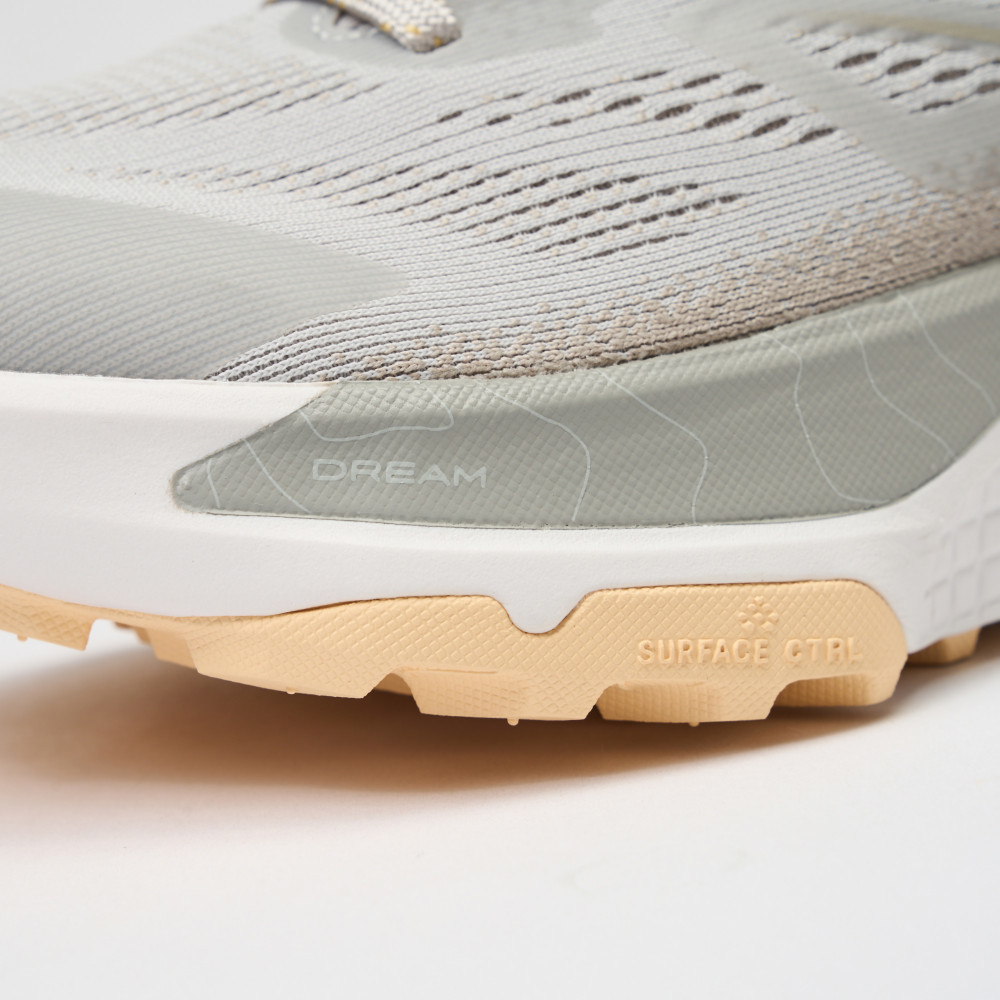 The North Face北面女款灰色抓地舒適野跑鞋｜8A9PDQP