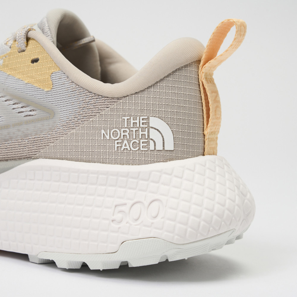 The North Face北面女款灰色抓地舒適野跑鞋｜8A9PDQP