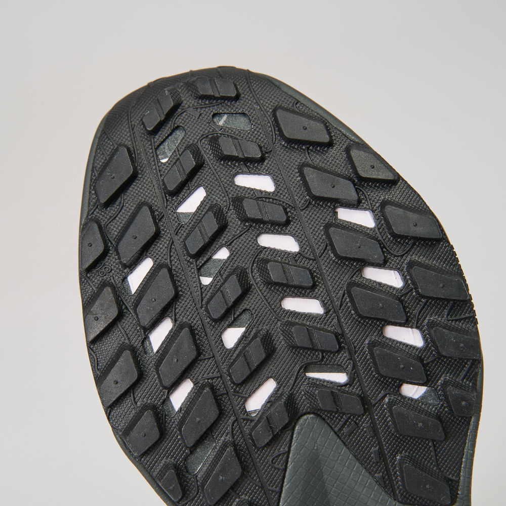 The North Face北面女款黑色抓地野跑鞋｜8A9SMN8