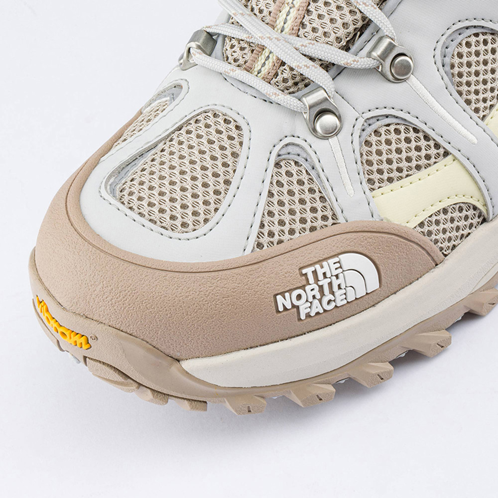 The North Face北面男女款棕色Gore-Tex防水抓地耐磨徒步鞋｜8ADUEZO