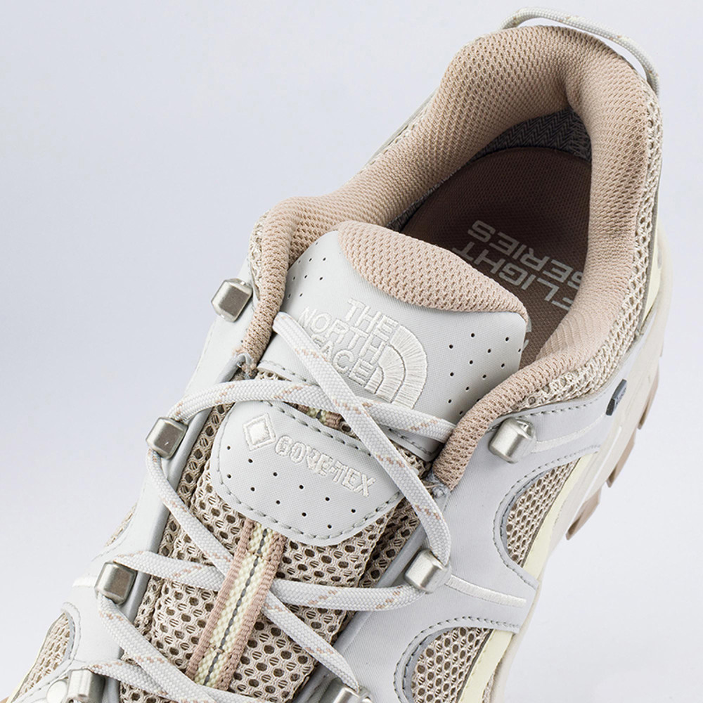 The North Face北面男女款棕色Gore-Tex防水抓地耐磨徒步鞋｜8ADUEZO