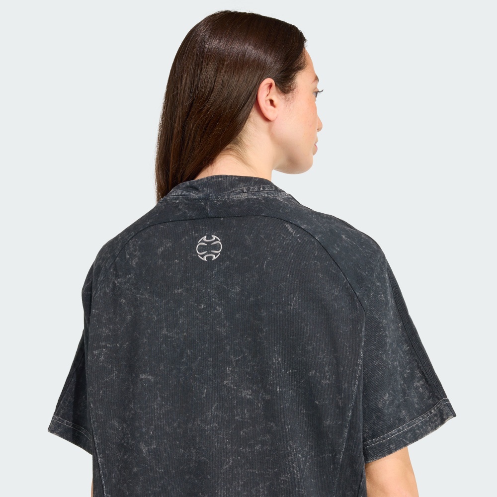 ADILENIUM SEASON 4 TEAMGEIST 短袖上衣