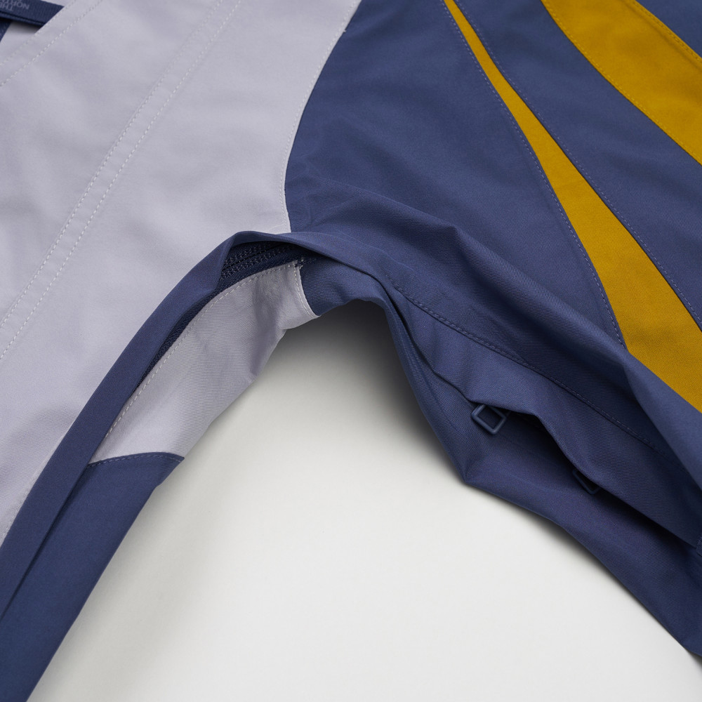 UE男款藍色DRYVENT防水衝鋒衣｜8E5SEIU