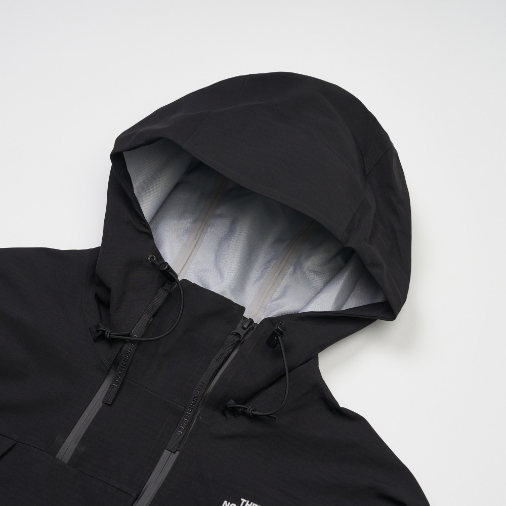 UE女款黑色DRYVENT防水衝鋒衣｜8CHXJK3