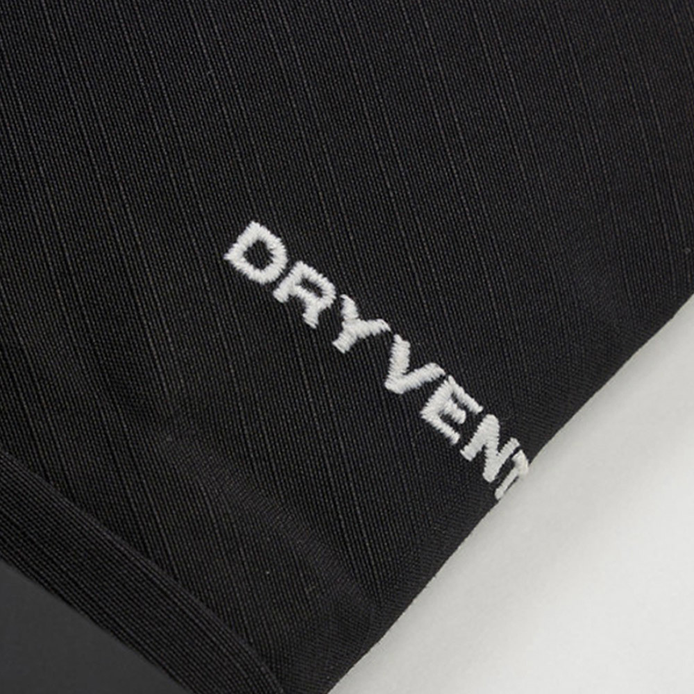 UE女款黑色DRYVENT防水衝鋒衣｜8CHXJK3