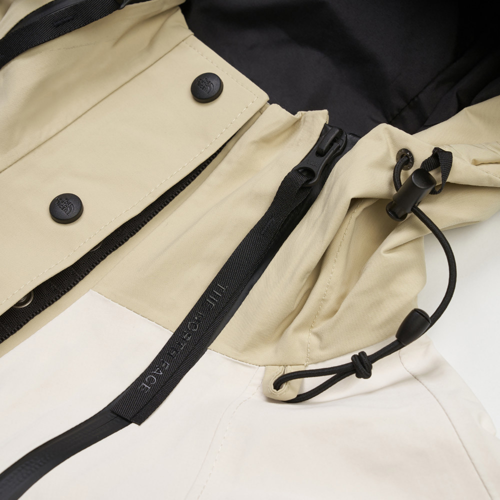 UE女款米白色DRYVENT防水衝鋒衣｜8E78TIU