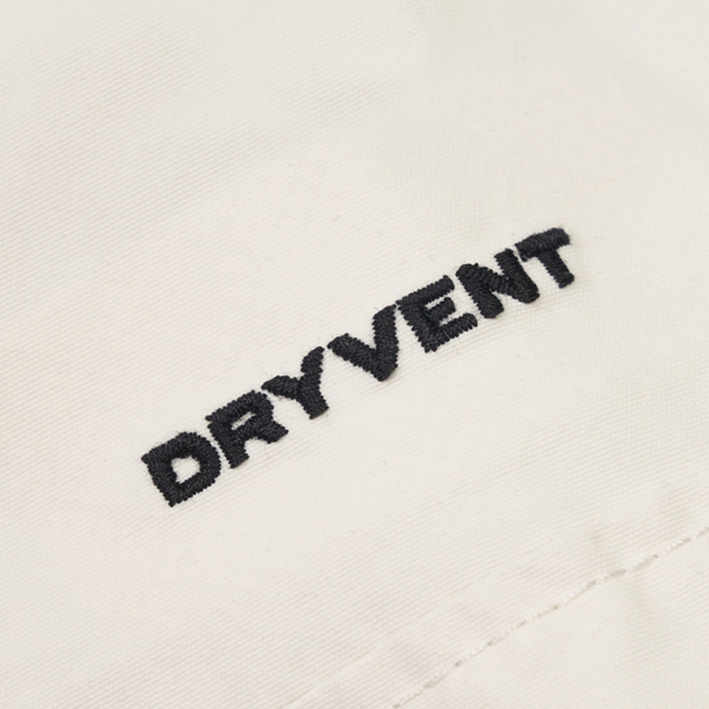 UE女款米白色DRYVENT防水衝鋒衣｜8E78TIU