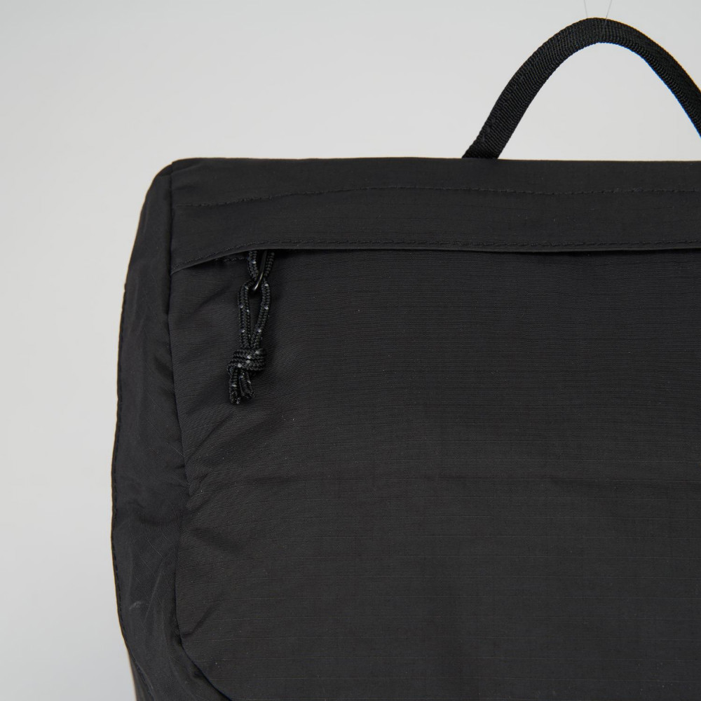 The North Face北面男女款黑色大容量休閒後背包｜8EERJK3