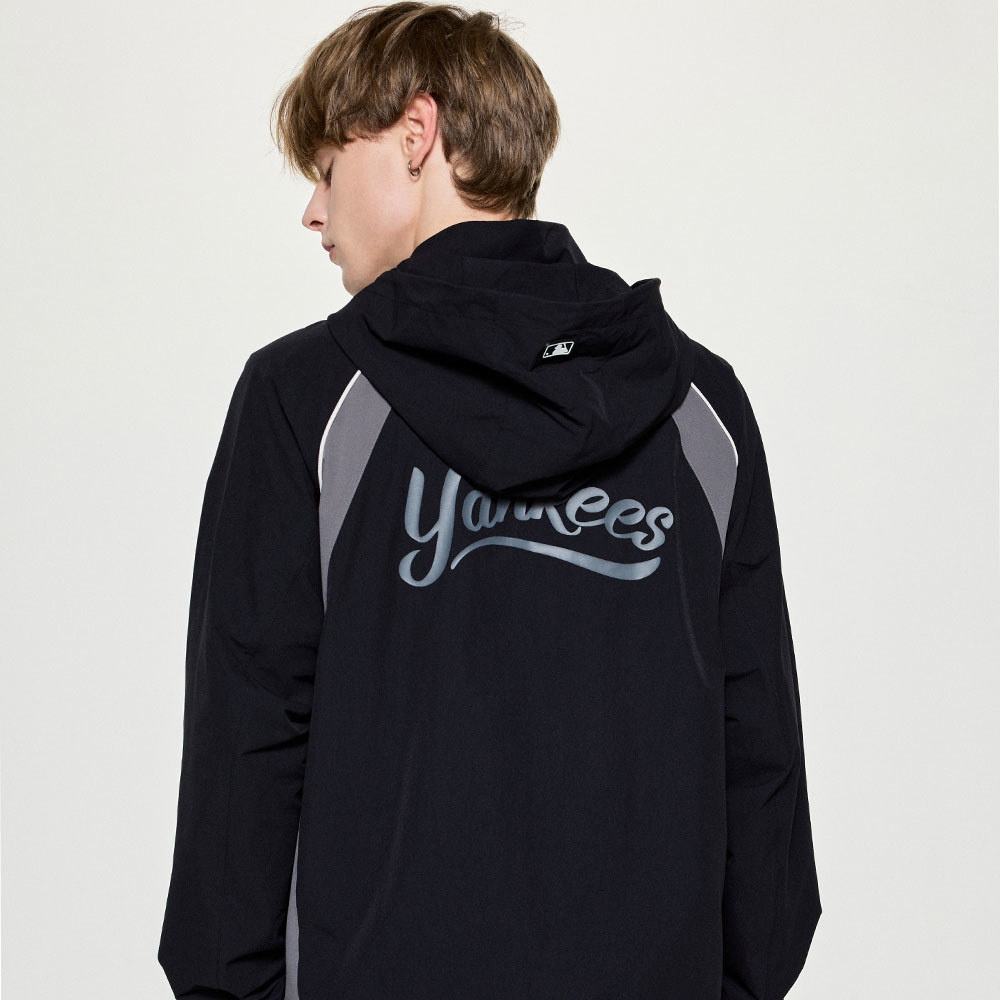 MLB Korea MLB 抗UV連帽防風外套 Varsity系列 紐約洋基隊 (3AWJV0154-50BKS