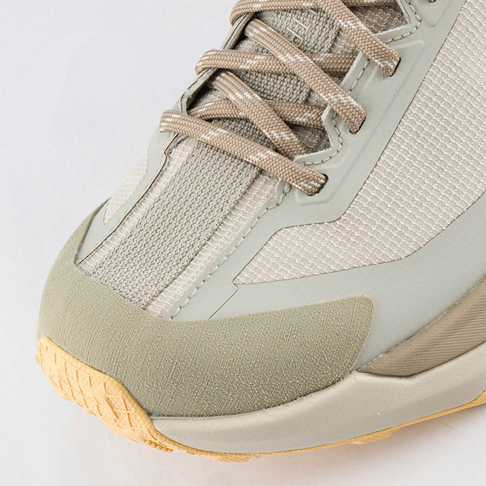 The North Face北面女款米白色GORE-TEX專業防水徒步鞋｜8D9YDTX