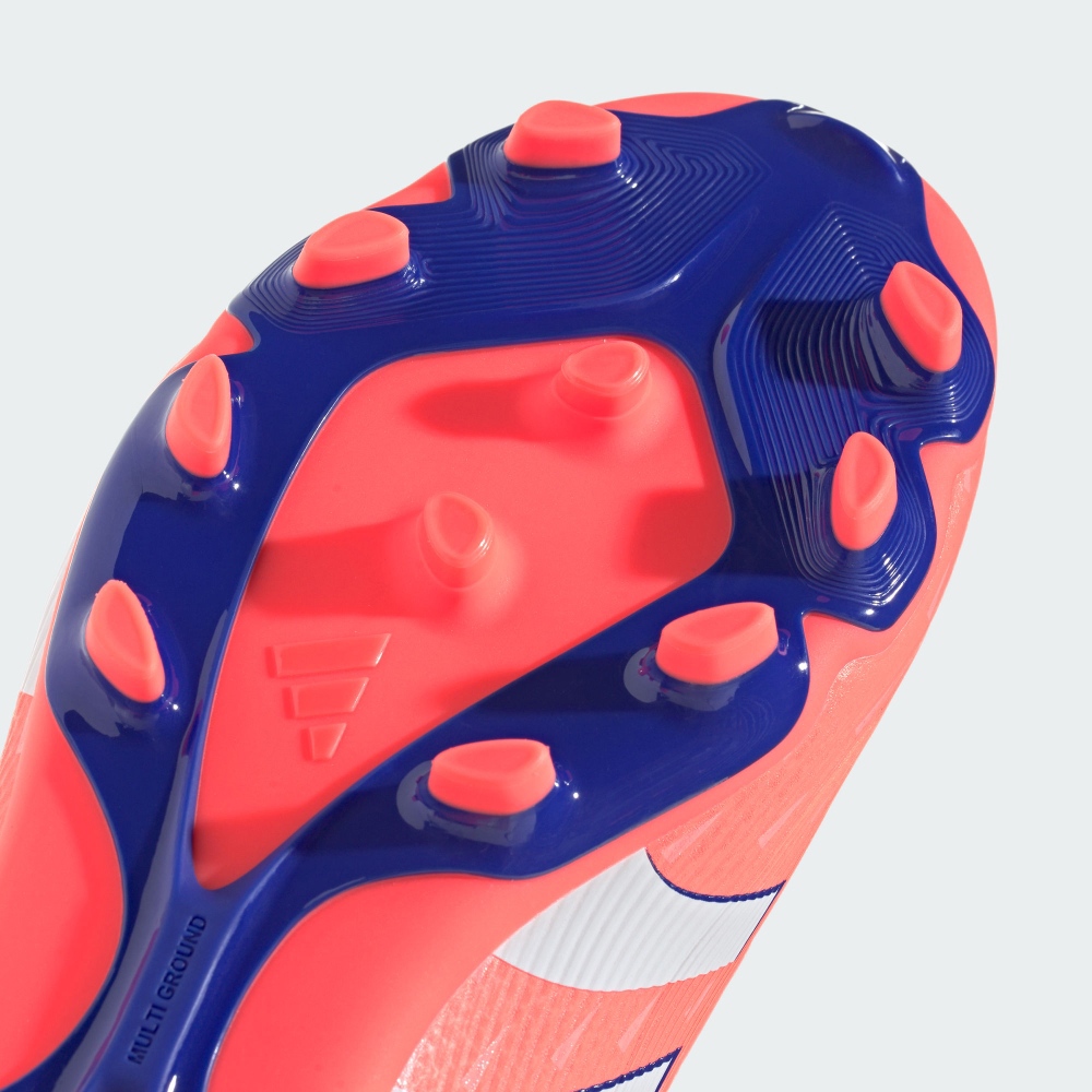 PREDATOR LEAGUE 足球鞋