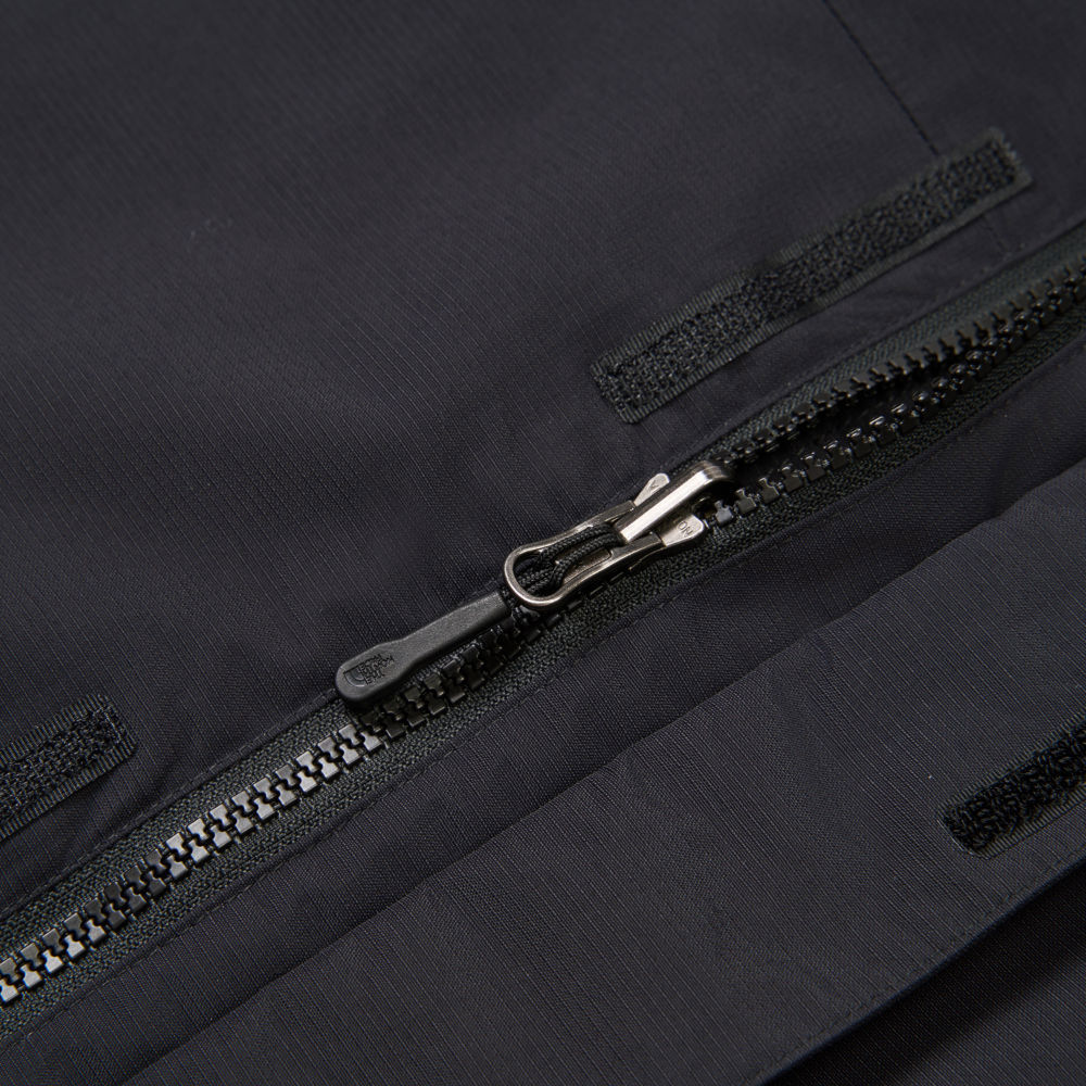 The North Face北面男款黑色DRYVENT防水羽絨內裡三合一外套｜8GJZJK3