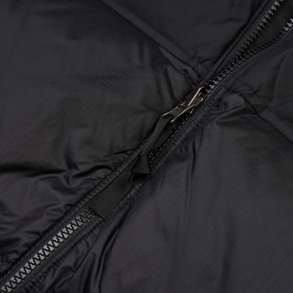 經典1996男款黑色DWR防潑水羽絨背心｜3JQQGOF