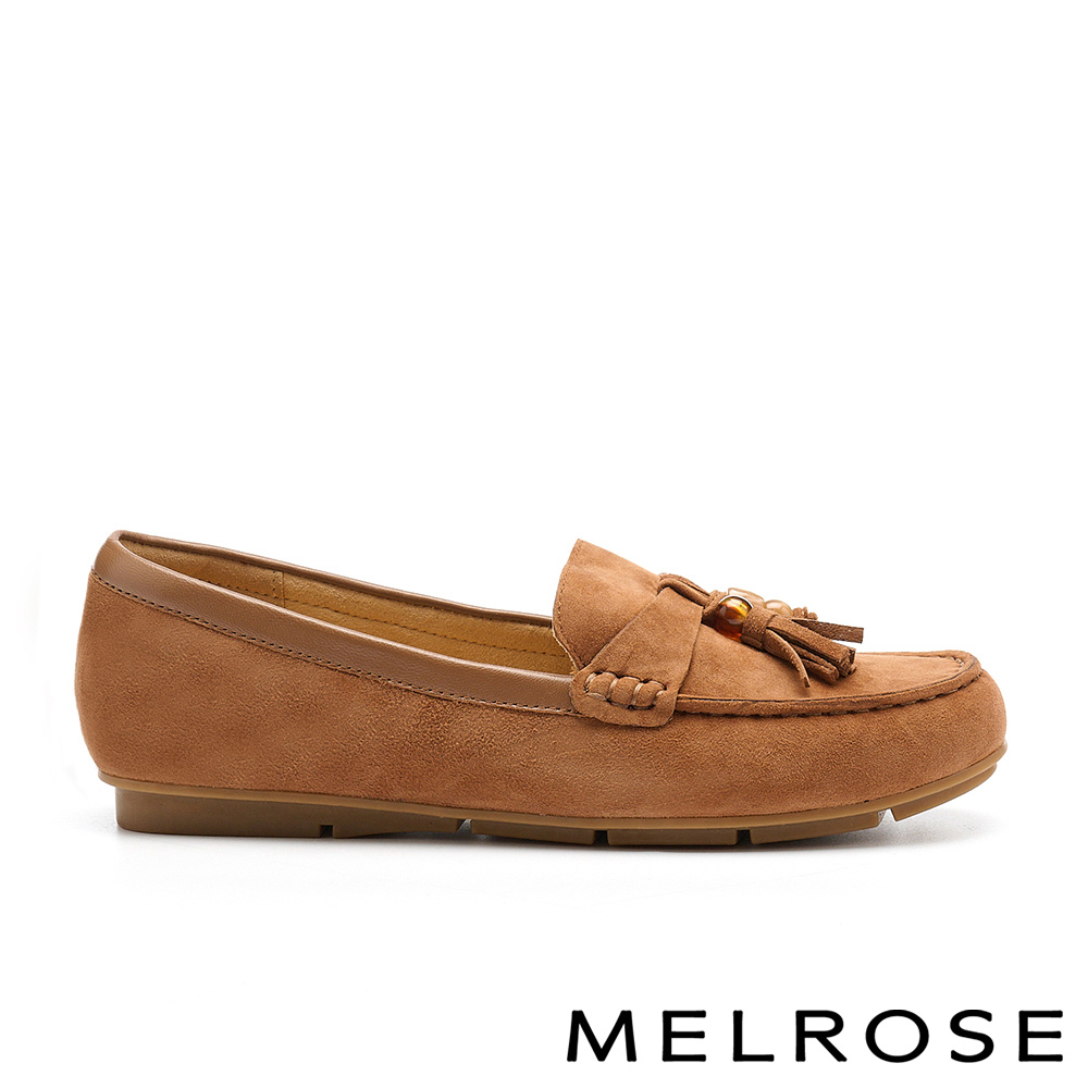 MELROSE 美樂斯 日常百搭雙色琉璃圓珠流蘇羊麂皮樂福平底鞋－棕