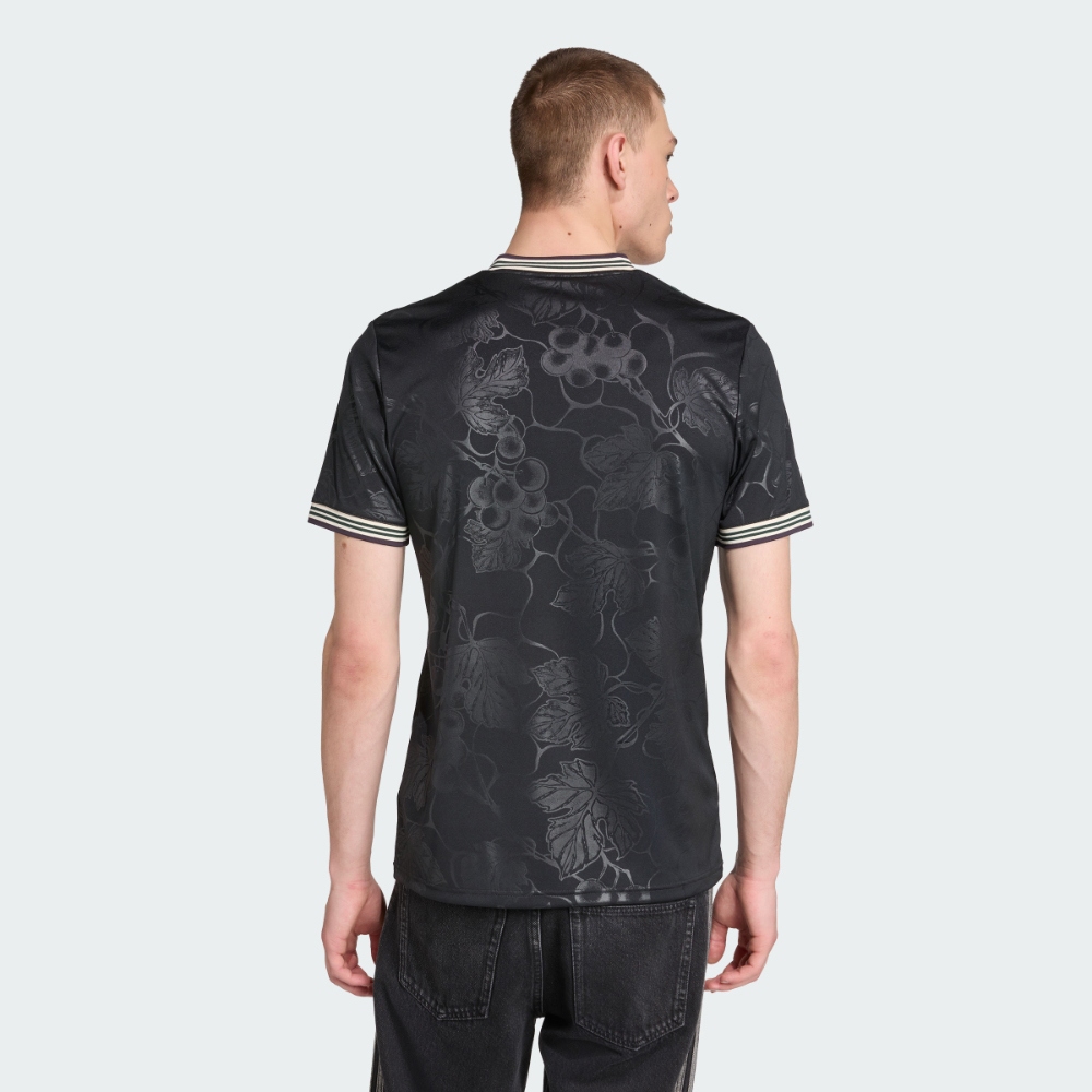 尤文圖斯 25/26 賽季第二客場球衣