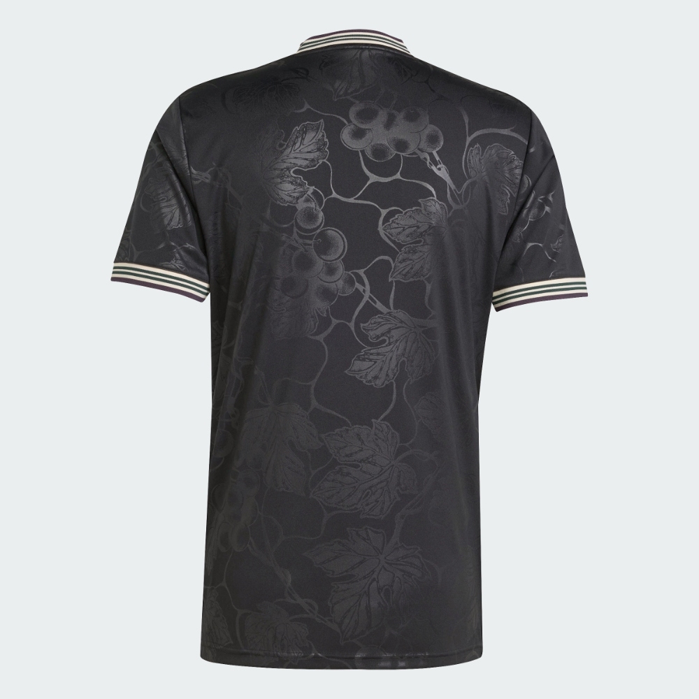 尤文圖斯 25/26 賽季第二客場球衣