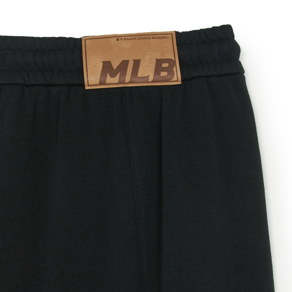 MLB 運動褲 休閒長褲 皮標 棉褲 Monogram系列 紐約洋基隊 (3APTM0154-50BKS)