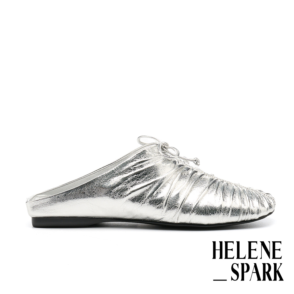 HELENE_SPARK 舒適慵懶抓皺蝴蝶結全真皮休閒穆勒厚底拖鞋－銀