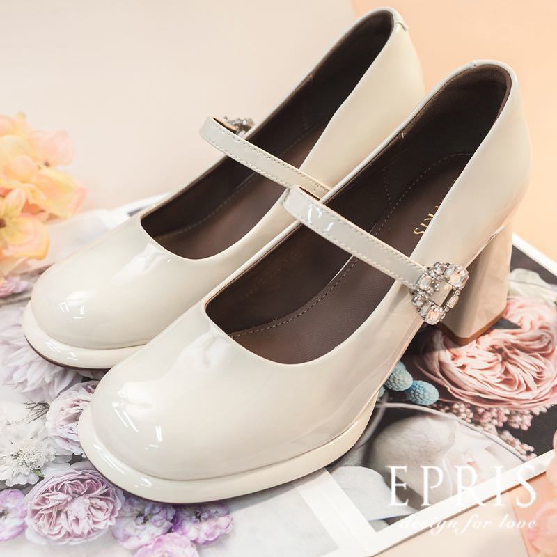 現貨 瑪莉珍漆皮包鞋 星瀾-P546 漆皮粗跟瑪麗珍鞋 復古方頭鞋 厚底漆皮 一字飾扣復古方頭鞋 粗跟高跟鞋 Y2K風格 35-39 EPRIS艾佩絲-乳木白