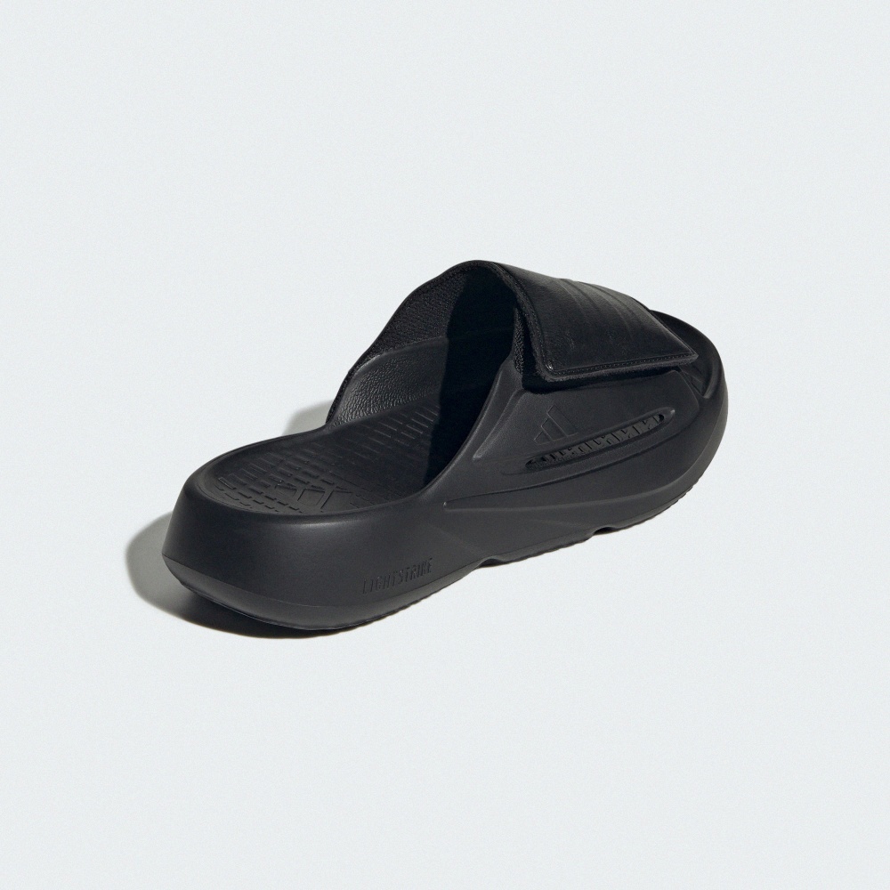 LIGHTBLAZE 運動拖鞋