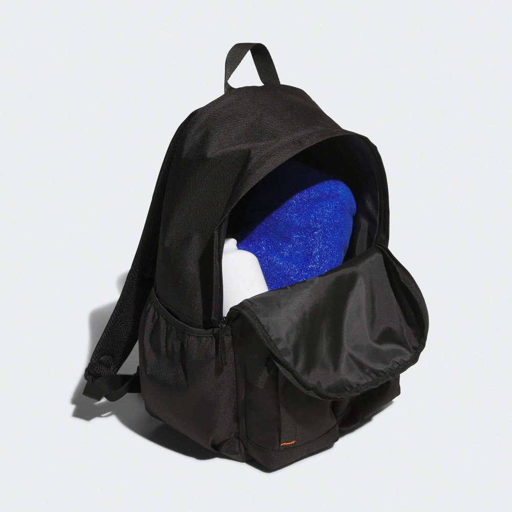 MUST HAVE 3D 後背包