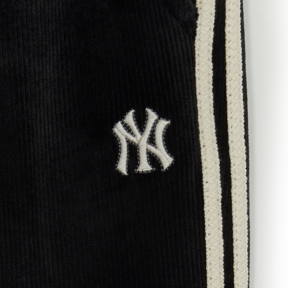MLB 女版小Logo天鵝絨喇叭褲  紐約洋基隊 (3FPTB1356-50BKS)