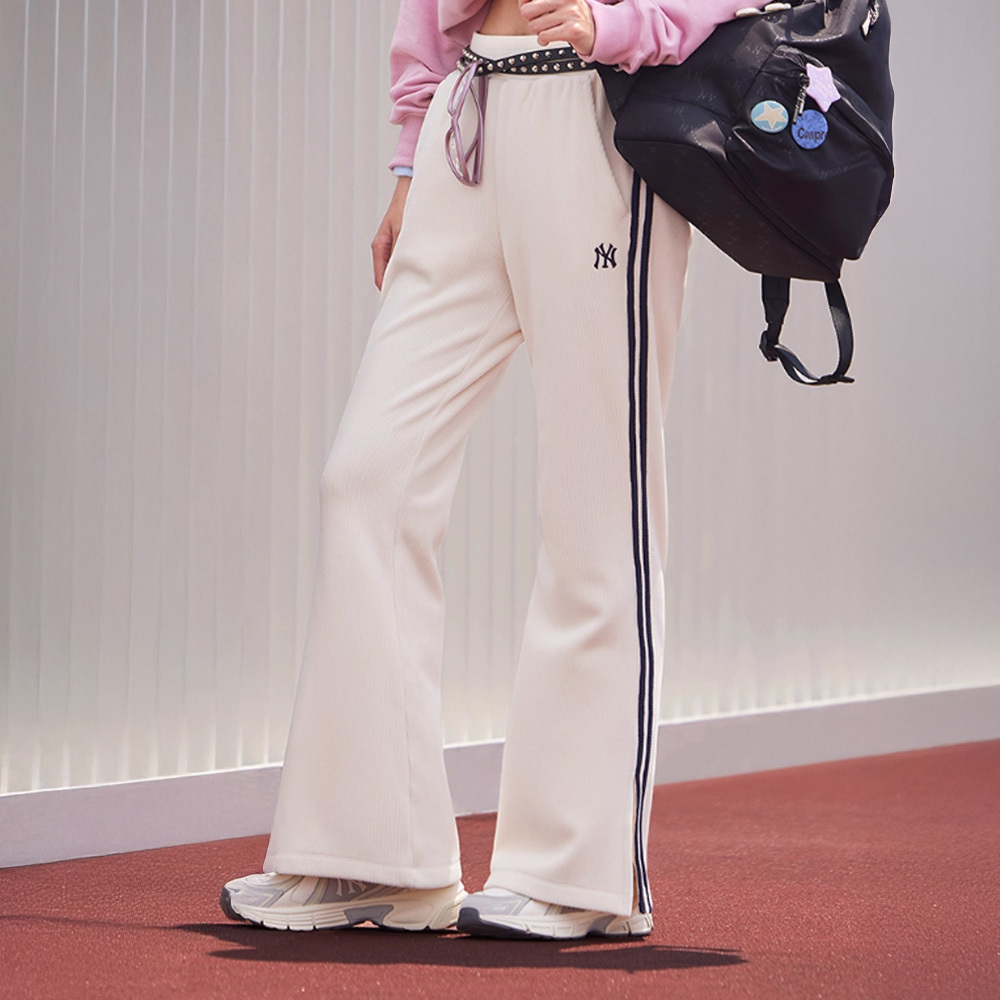 MLB 女版小Logo天鵝絨喇叭褲  紐約洋基隊 (3FPTB1356-50CRS)