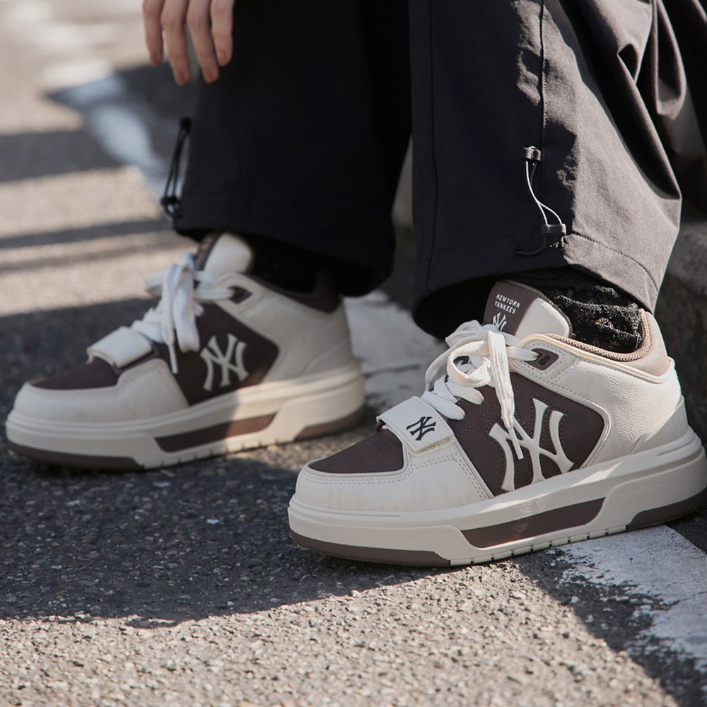 MLB Monogram老爹鞋 學長鞋 Chunky Liner系列 紐約洋基隊 (3ASXW015N-50BRS)