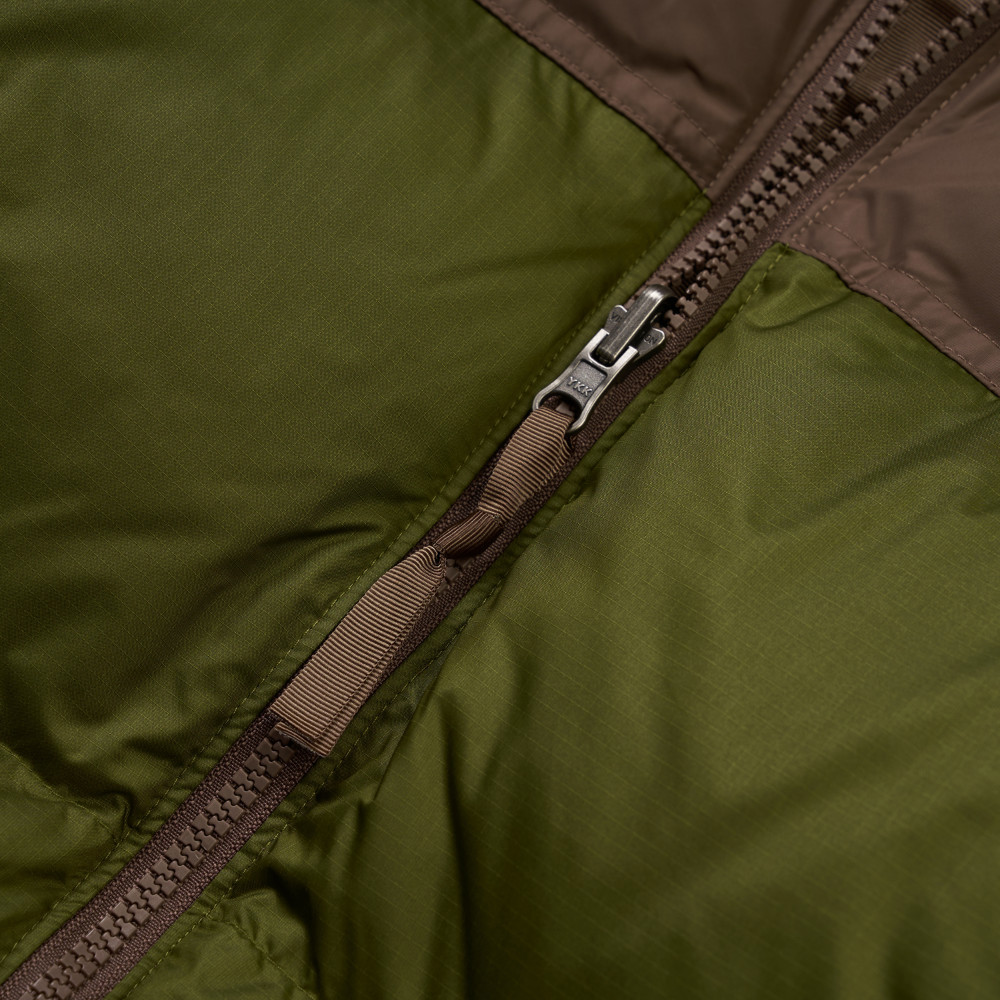 經典1996男款綠色DWR防潑水羽絨外套｜3C8DE59