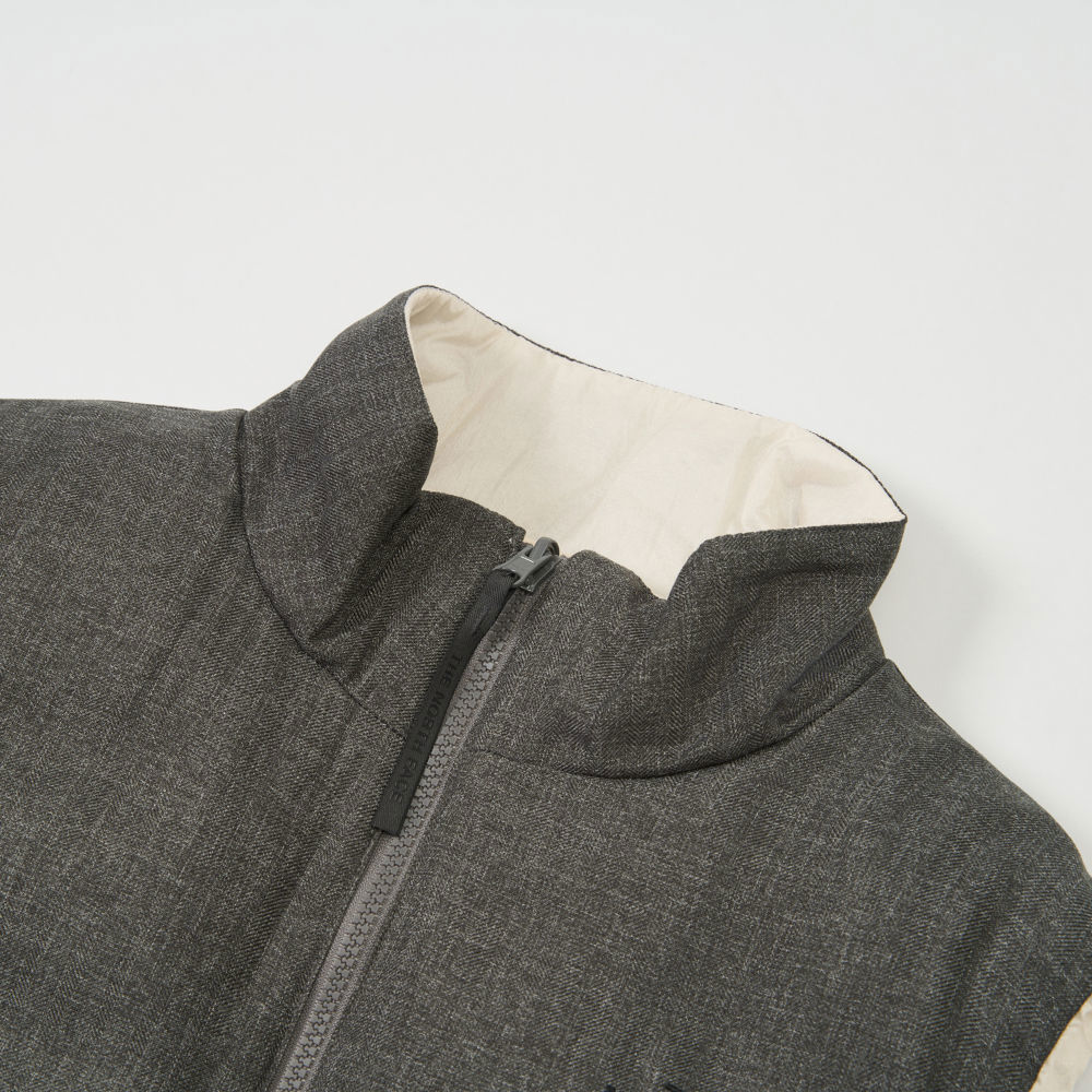 UE男女款灰色DWR防潑水羽絨背心｜8E6KRHI